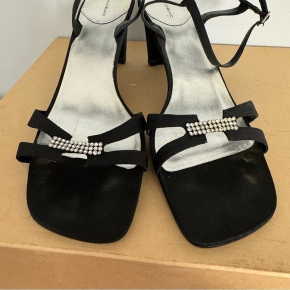 Bandolino B Domelia Black Strappy satin rhinestone dressy evening shoes size 10 - Picture 5 of 8